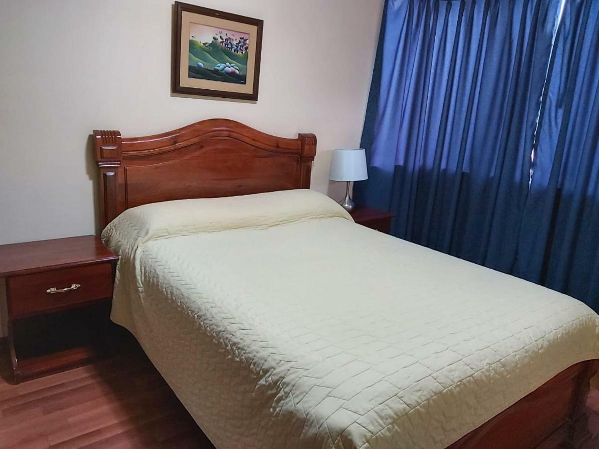 Hostal Tutamanda 2 Quito Ngoại thất bức ảnh